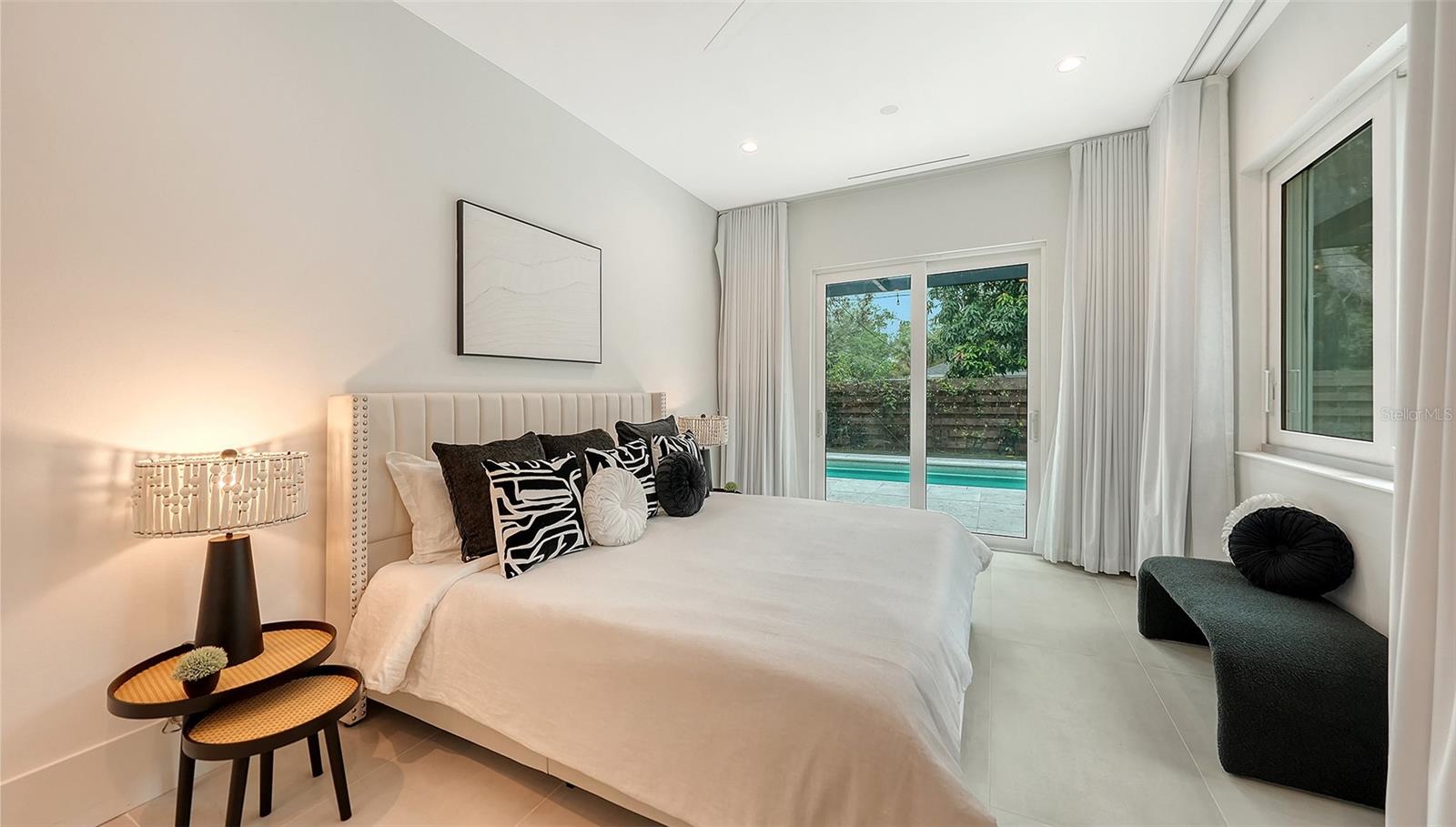 LA LINDA TERRACE - Residential