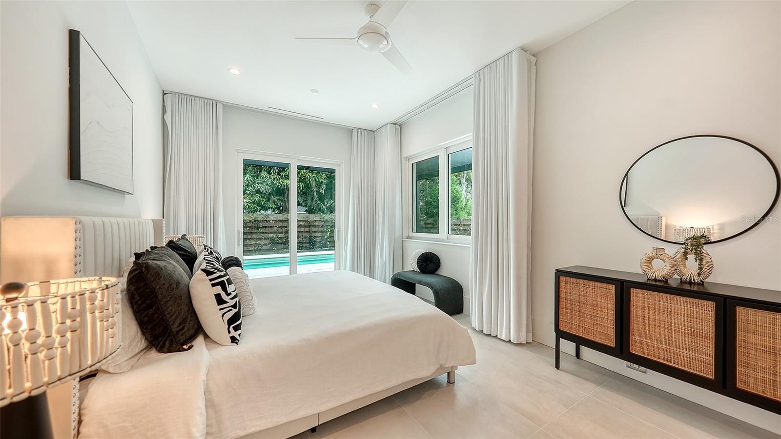 LA LINDA TERRACE - Residential