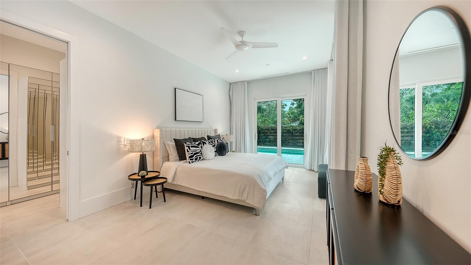 LA LINDA TERRACE - Residential