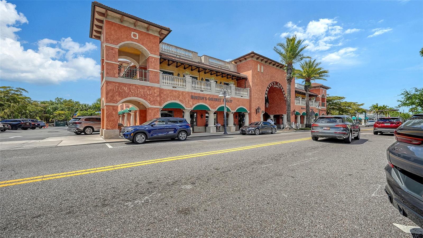 LA LINDA TERRACE - Residential