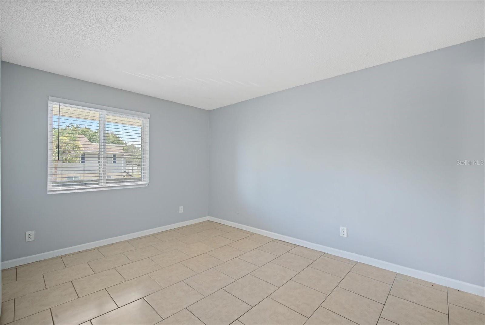 THE HAMPTONS AT BRANDON A CONDO - Residential