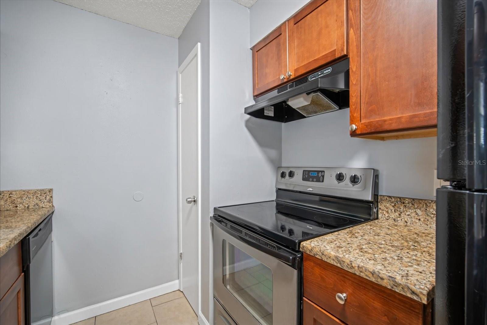 THE HAMPTONS AT BRANDON A CONDO - Residential