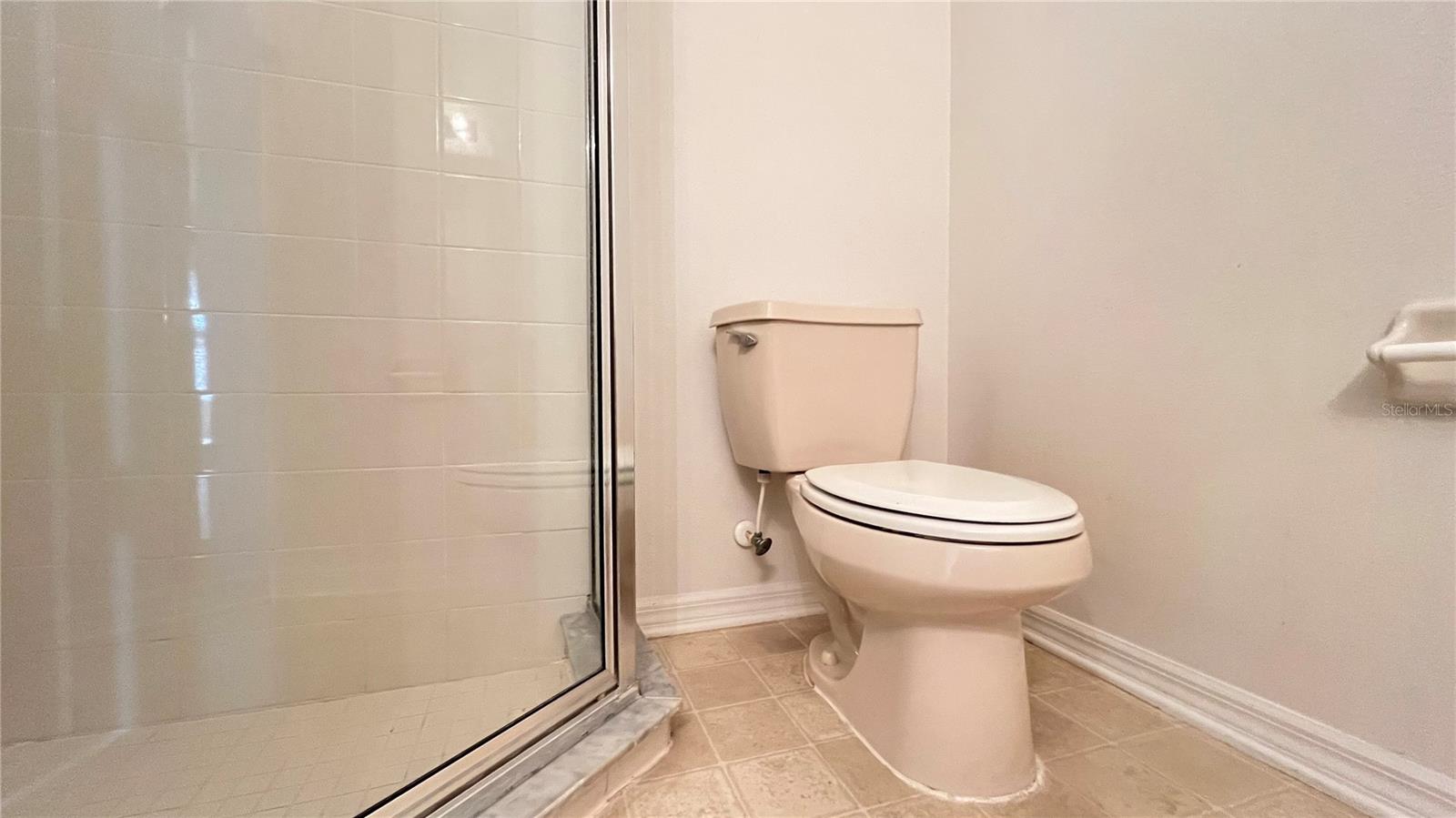 GLENBROOK PH II SUB - Residential Lease