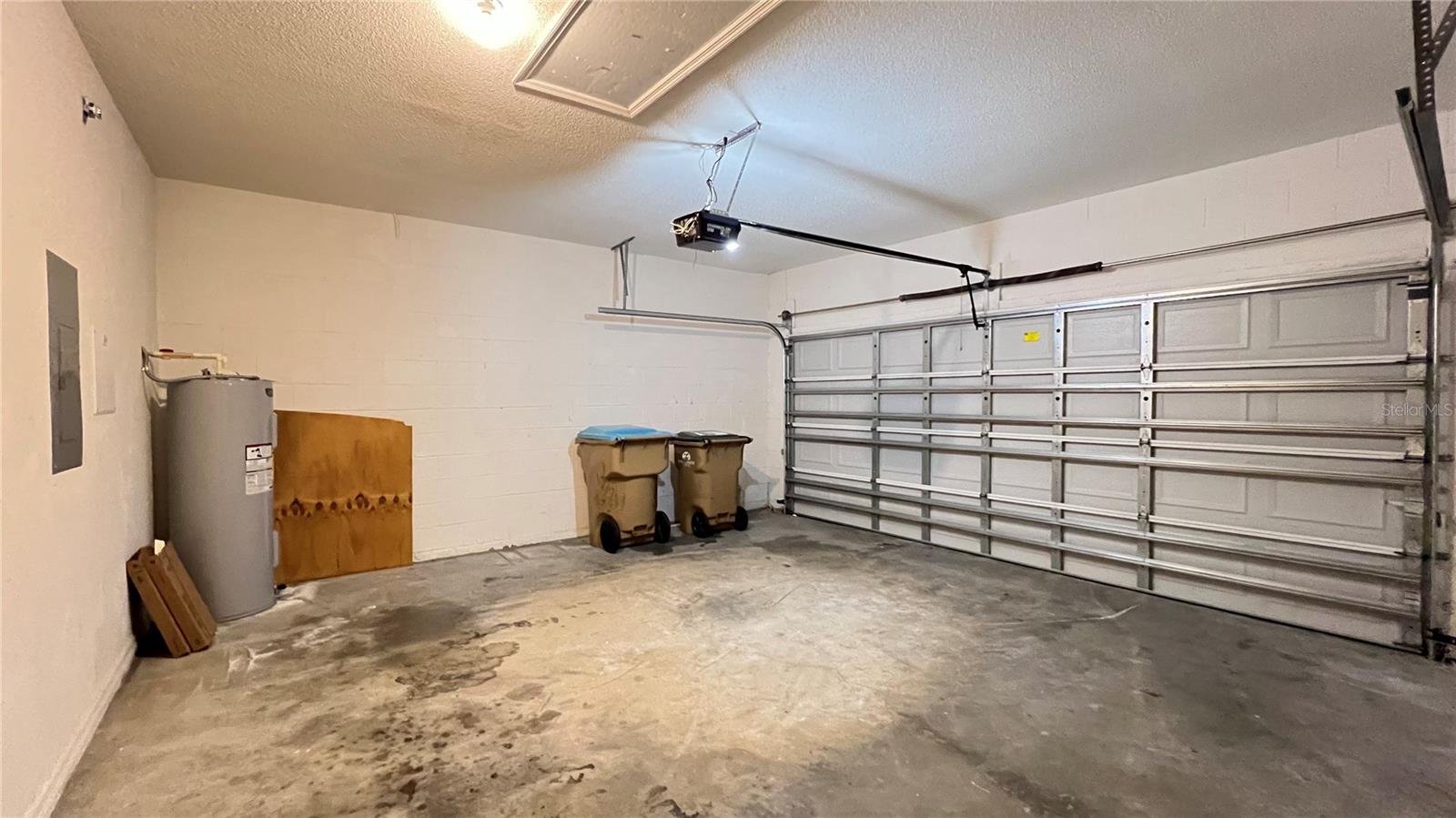 GLENBROOK PH II SUB - Residential Lease