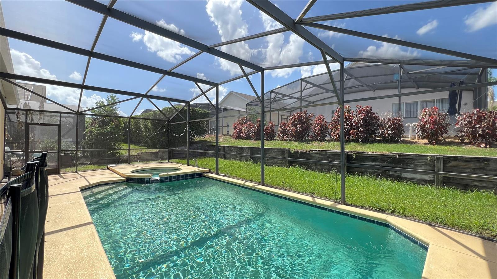 GLENBROOK PH II SUB - Residential Lease