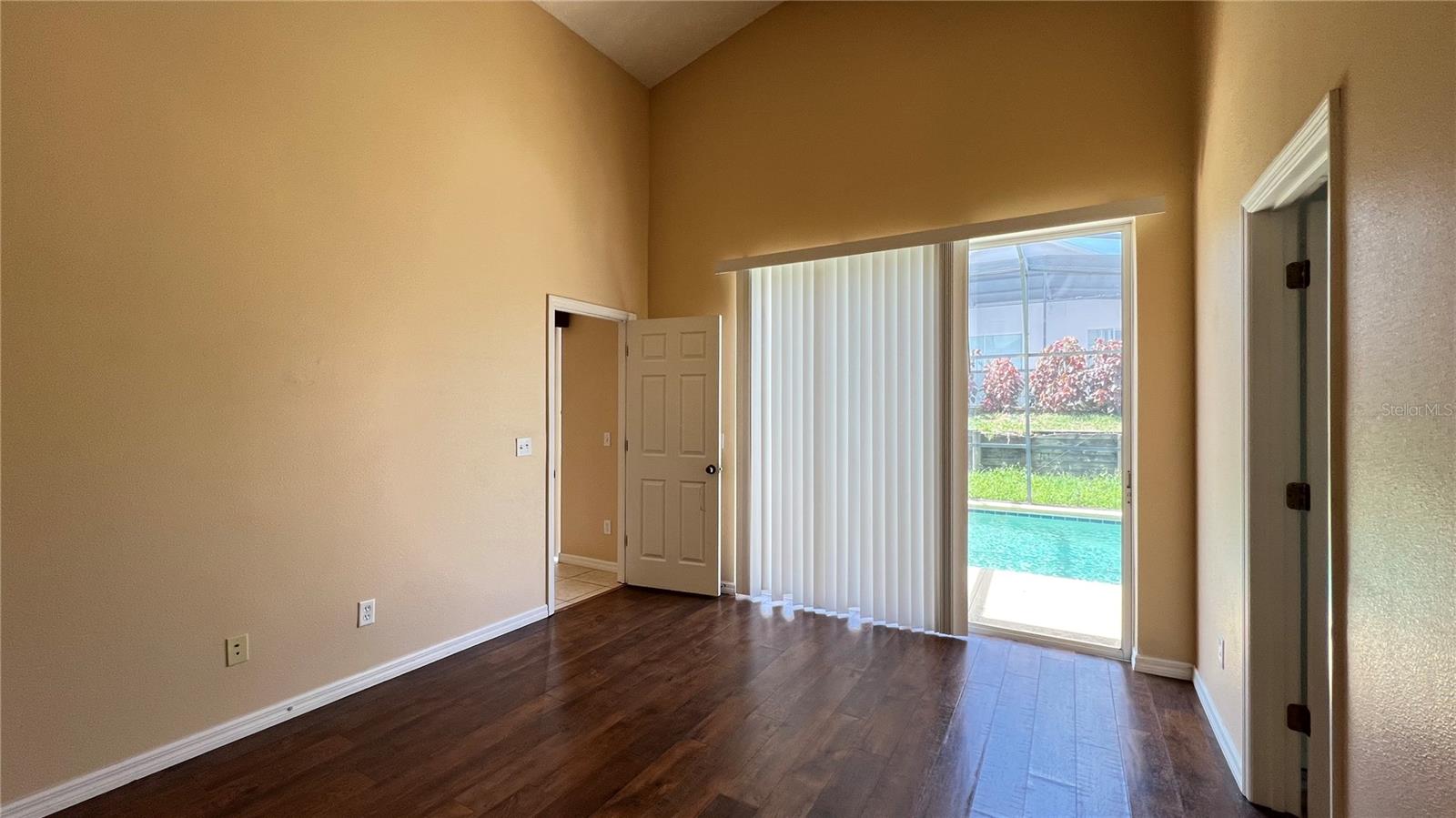 GLENBROOK PH II SUB - Residential Lease