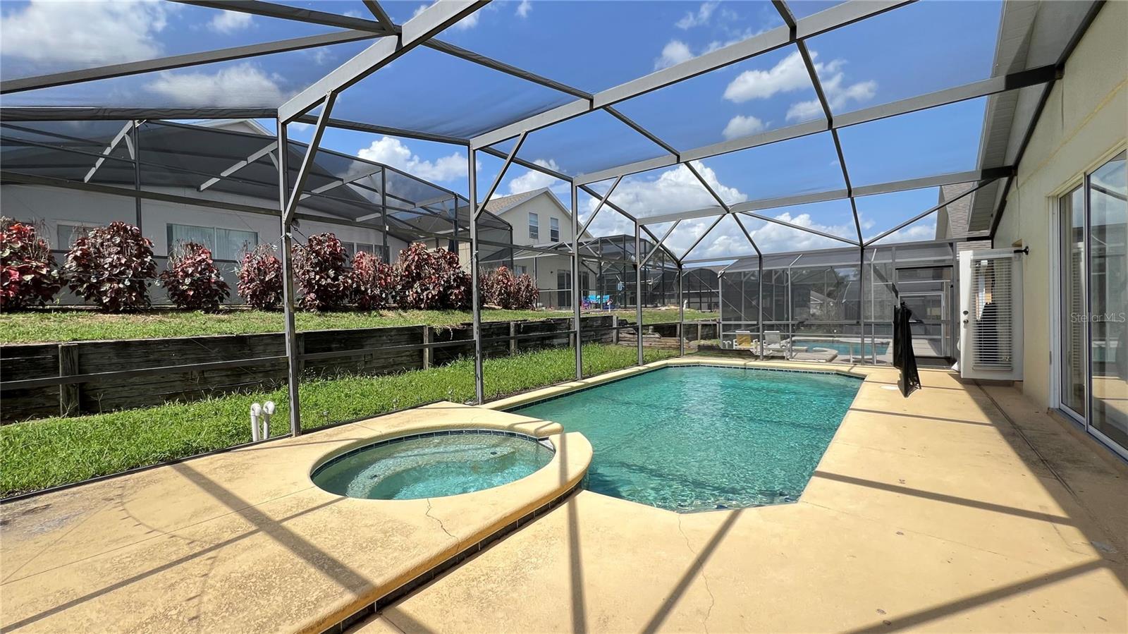GLENBROOK PH II SUB - Residential Lease