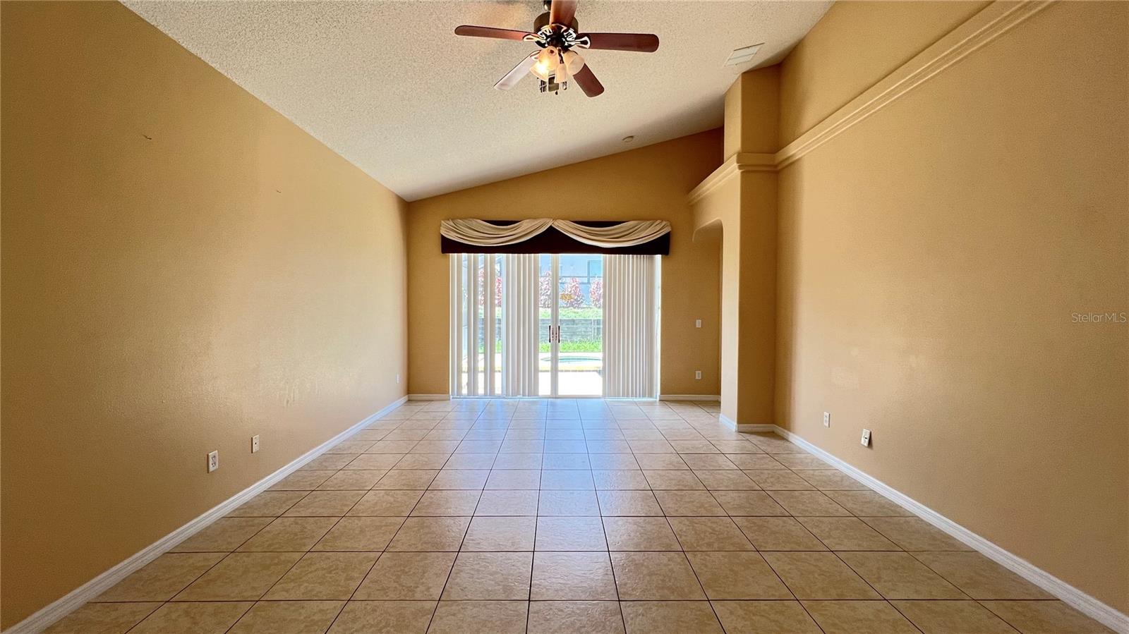 GLENBROOK PH II SUB - Residential Lease