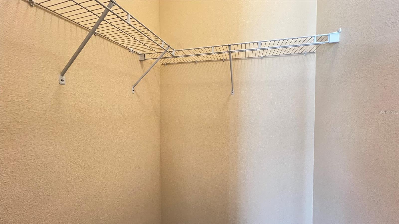 GLENBROOK PH II SUB - Residential Lease
