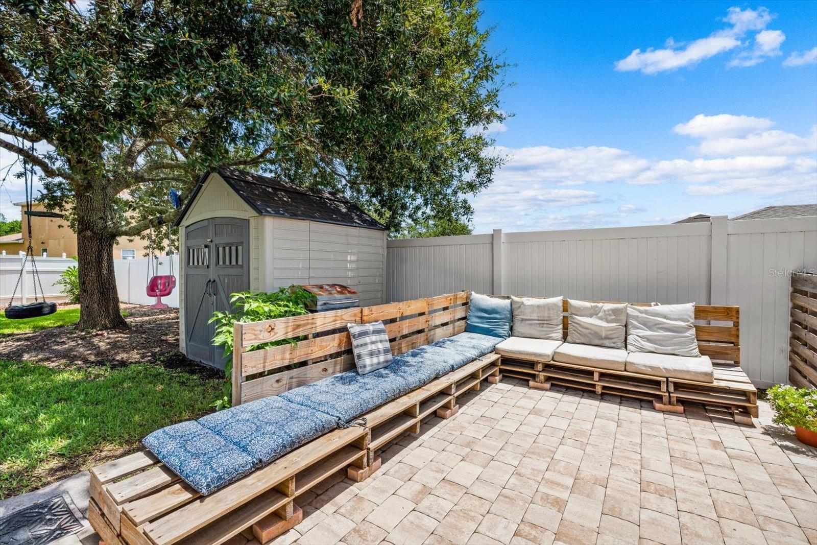 RIVIERA ESTATES - Residential