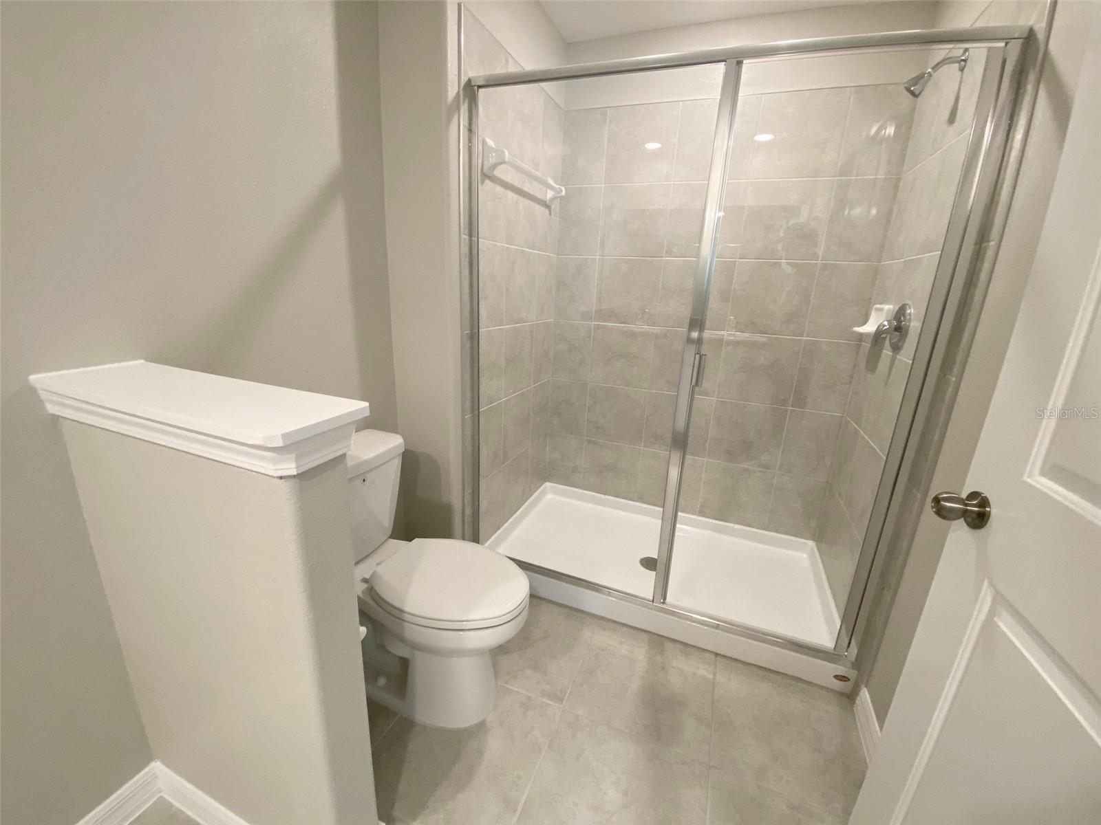 VENTANA TWNHMS AT WATERS EDGE - Residential Lease