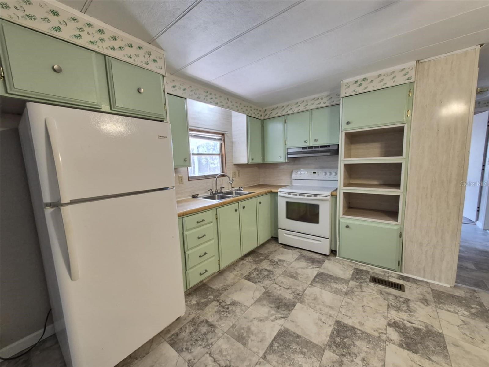 EAST MARION ESTATE - Residential