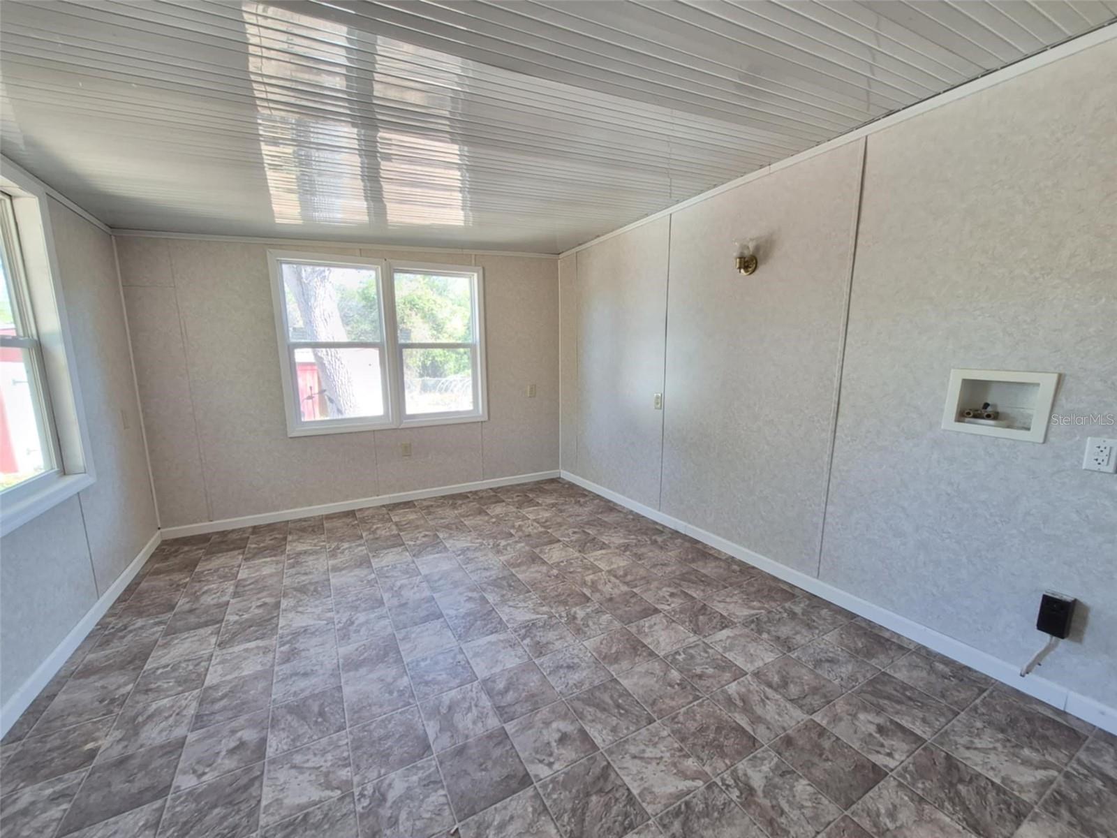 EAST MARION ESTATE - Residential