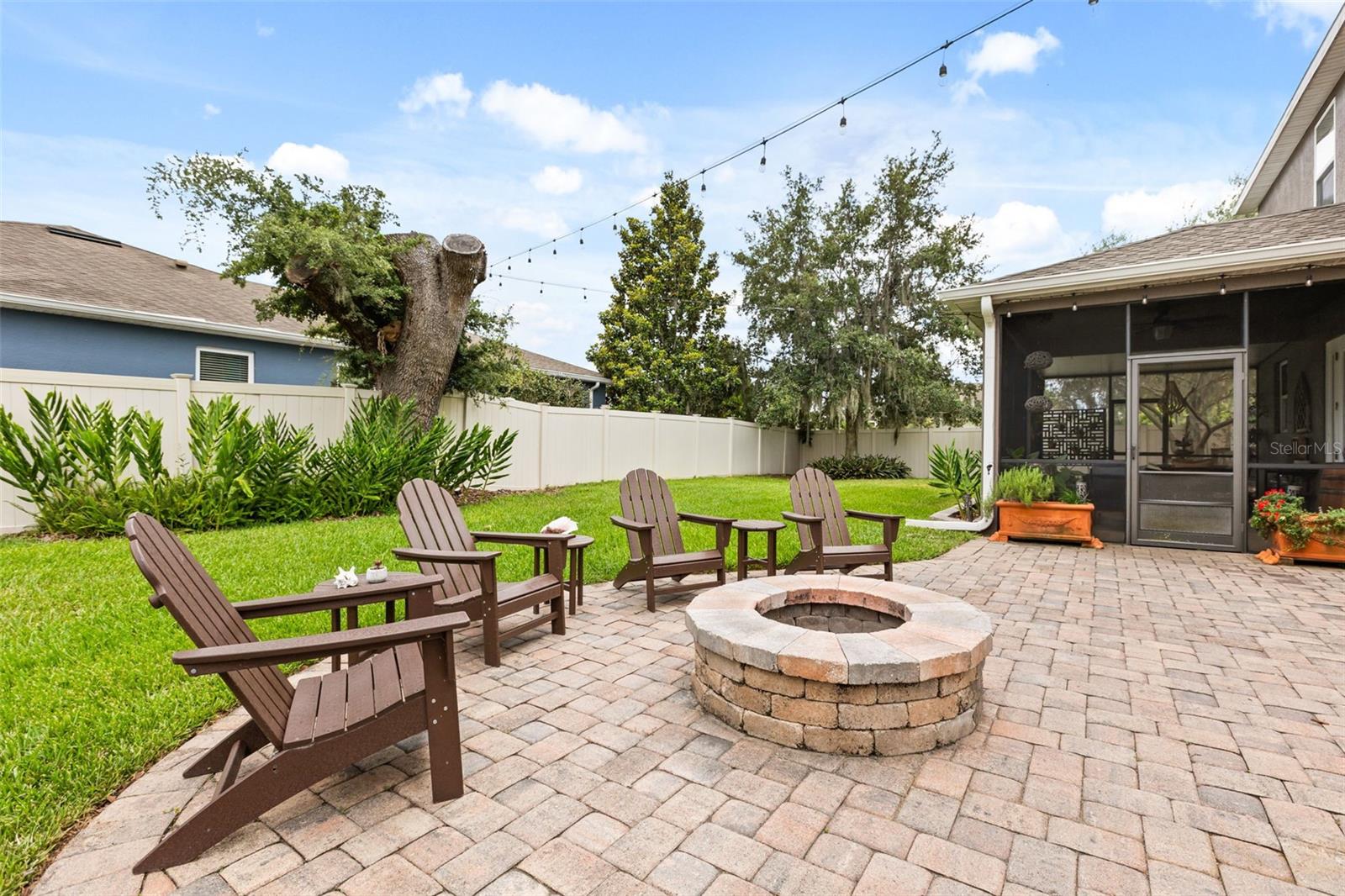 LAKE COVE POINTE - Residential
