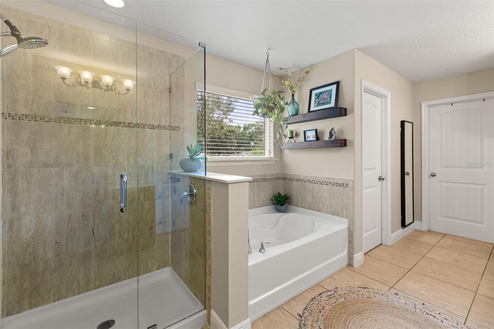 LAKE COVE POINTE - Residential