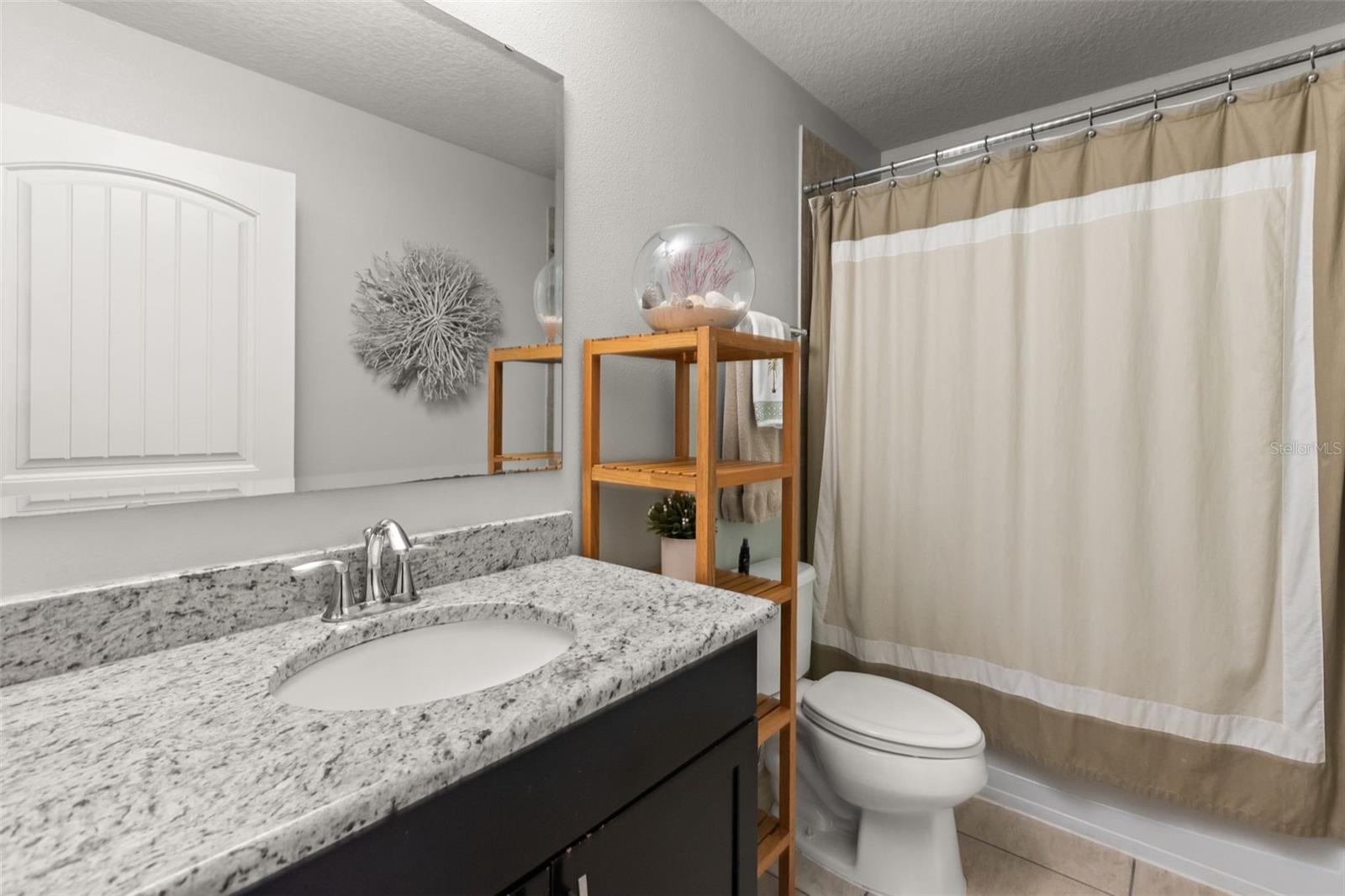 LAKE COVE POINTE - Residential