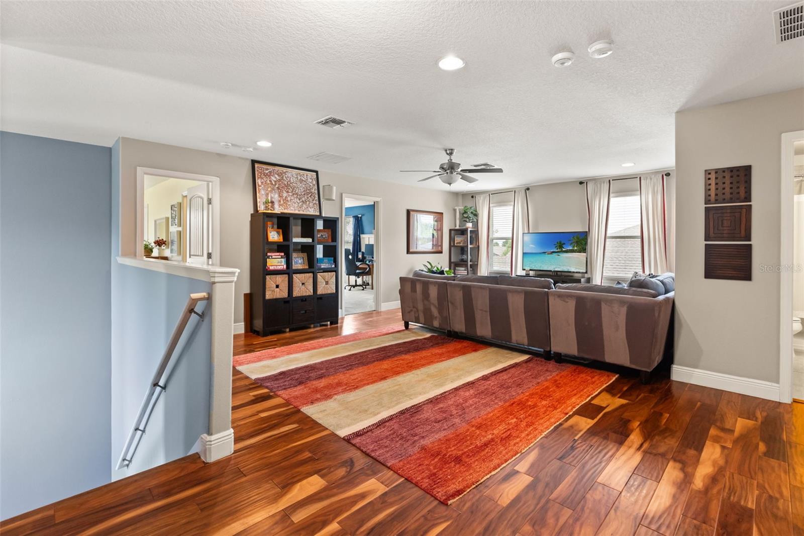 LAKE COVE POINTE - Residential