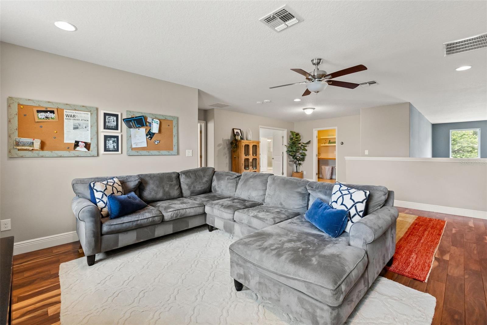 LAKE COVE POINTE - Residential