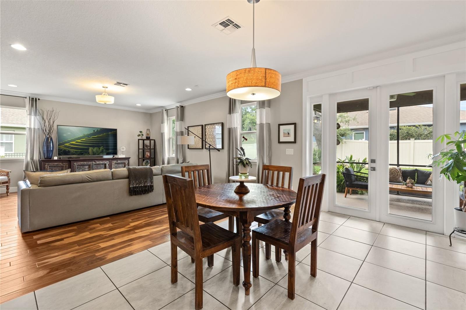 LAKE COVE POINTE - Residential