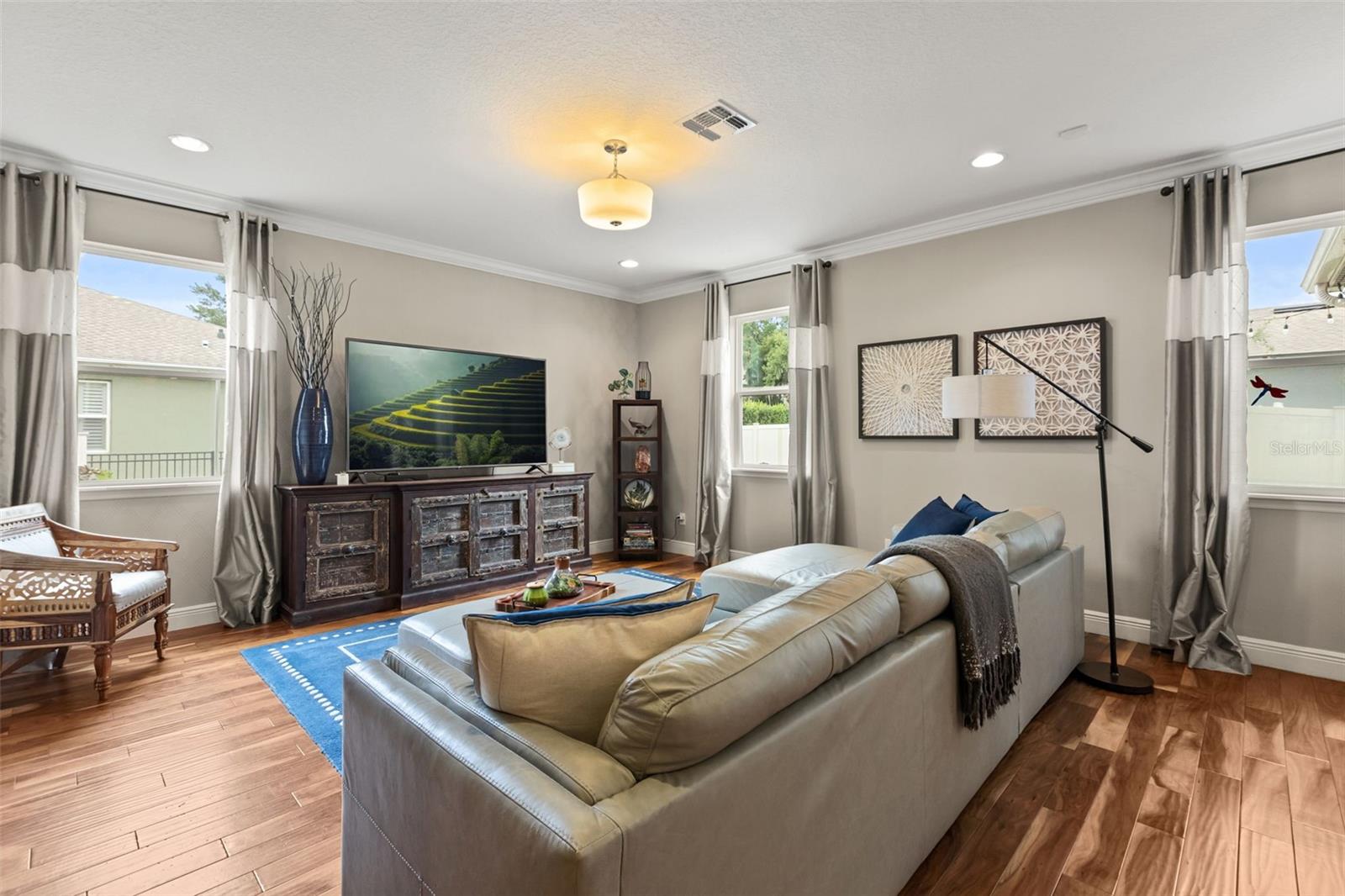 LAKE COVE POINTE - Residential