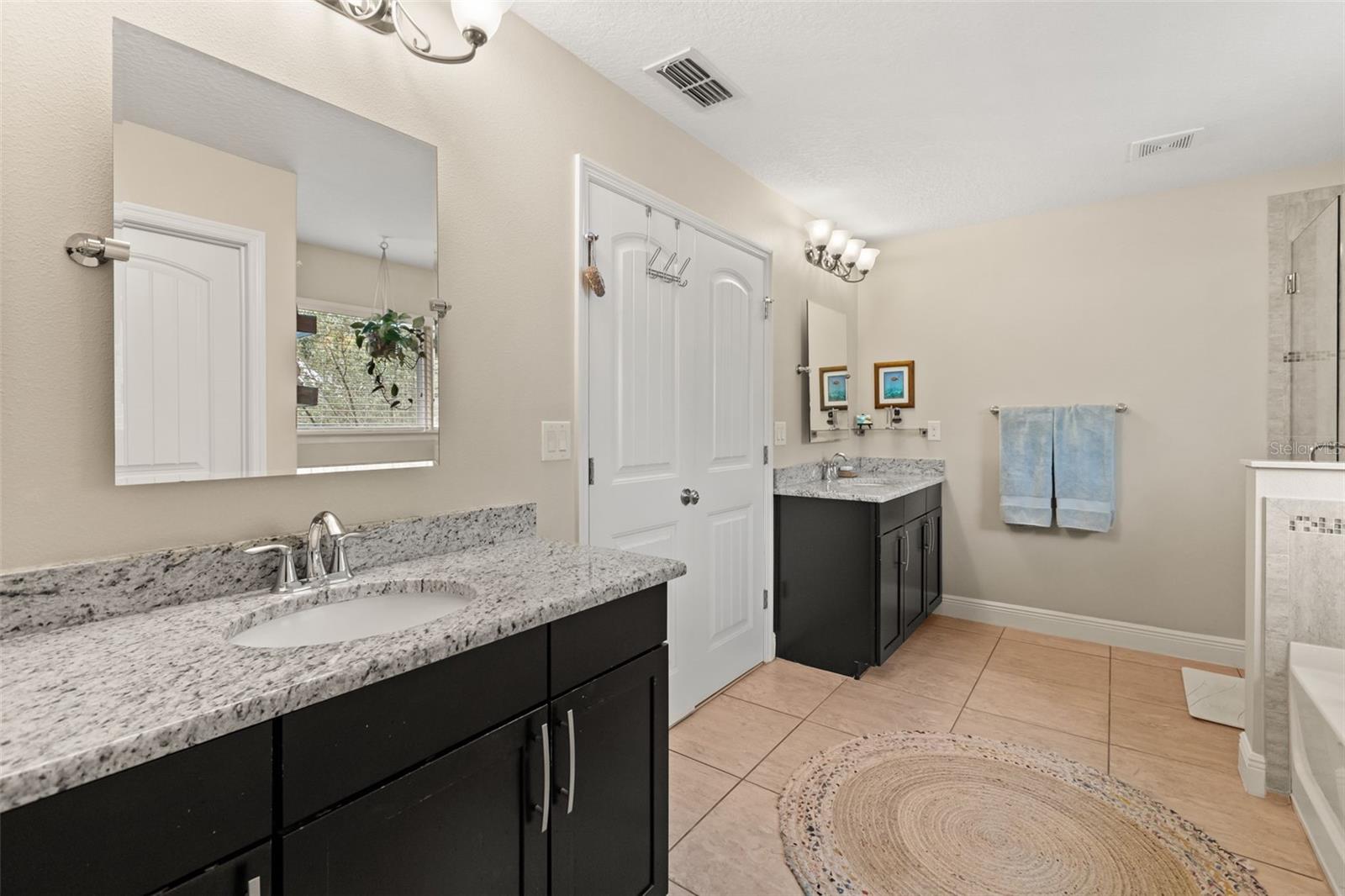 LAKE COVE POINTE - Residential