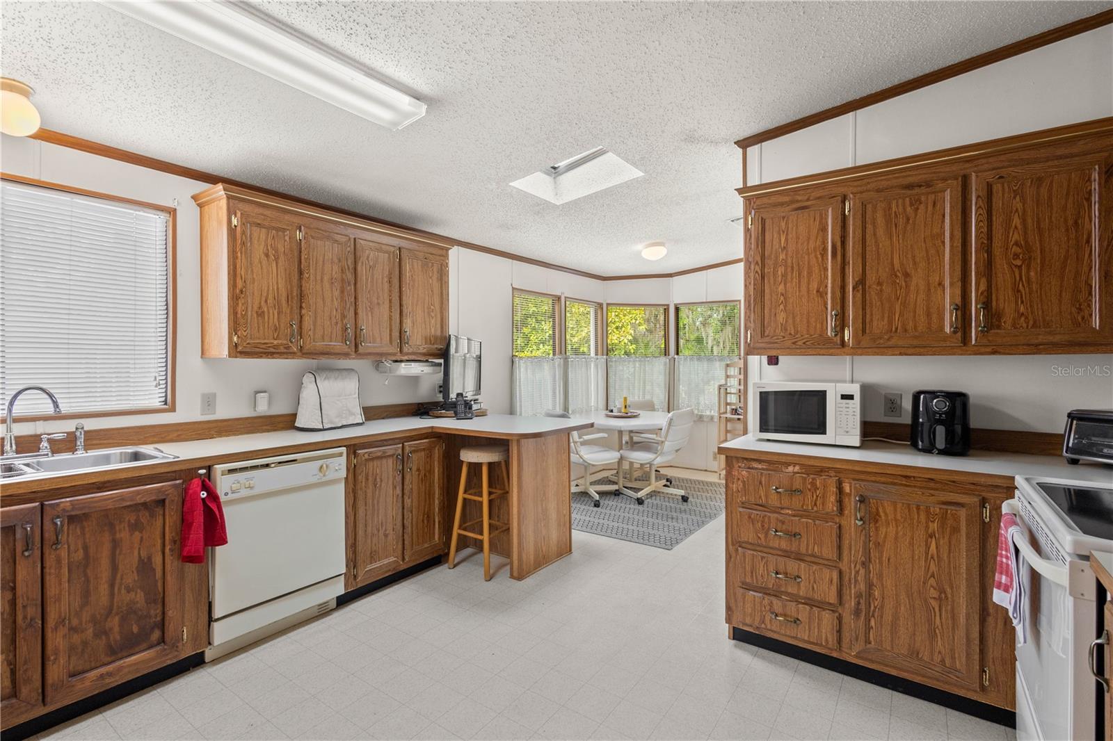 RIDGEWOOD OAKS PH I - Residential