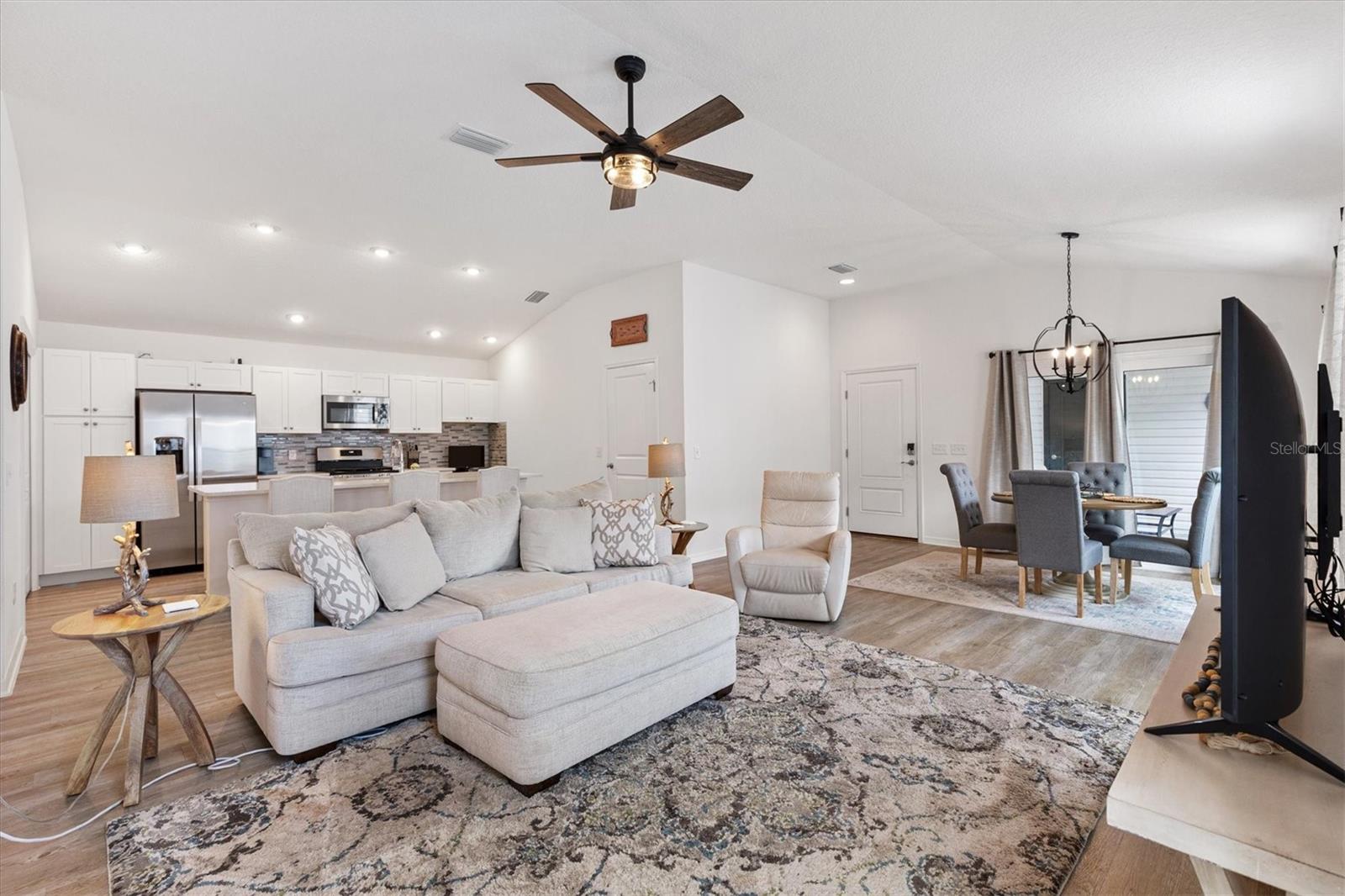 VILLAGE OF LAKE DENHAM - Residential