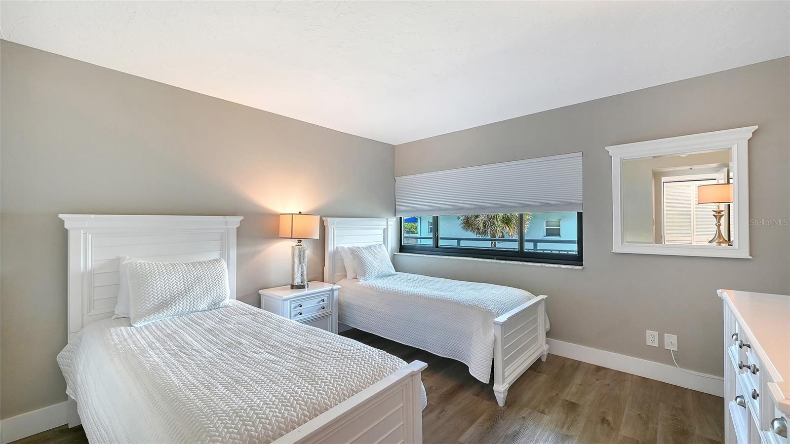 SIESTA SANDS RESORT - Residential