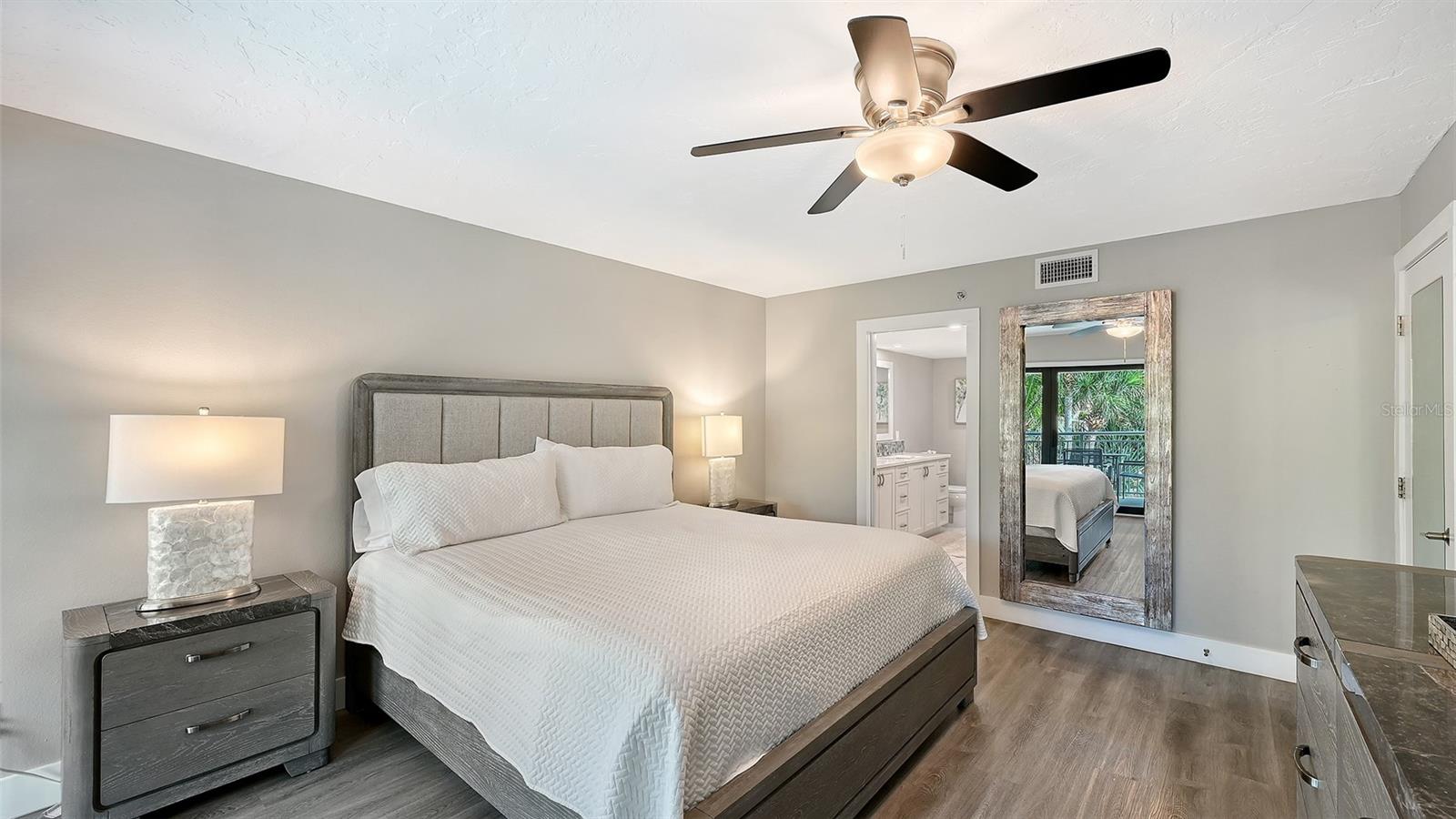 SIESTA SANDS RESORT - Residential