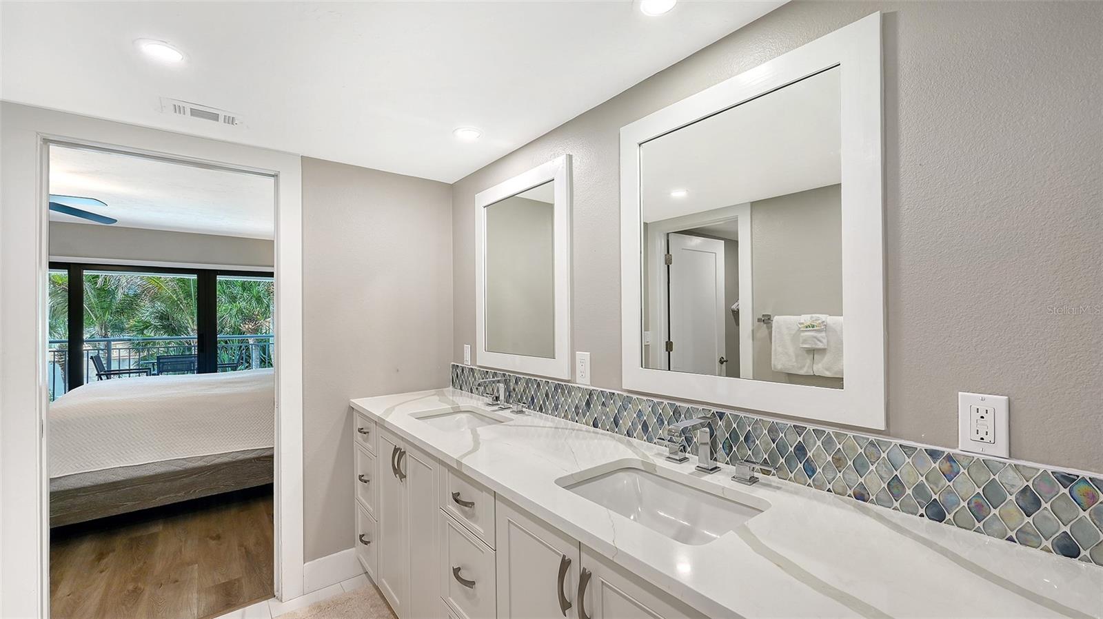 SIESTA SANDS RESORT - Residential