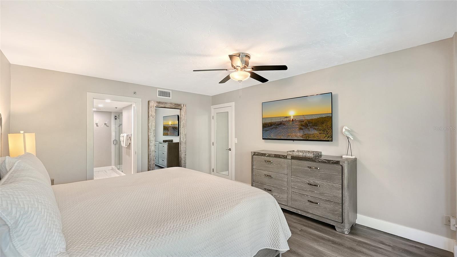 SIESTA SANDS RESORT - Residential