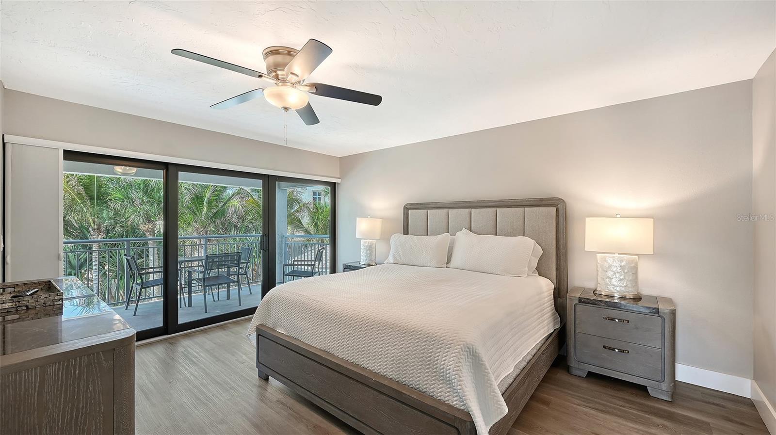 SIESTA SANDS RESORT - Residential