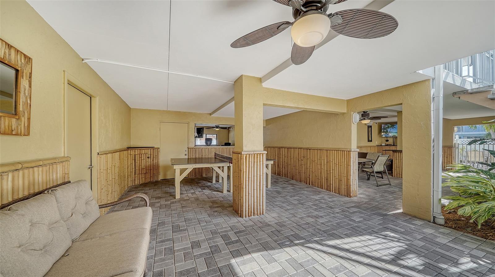 SIESTA SANDS RESORT - Residential