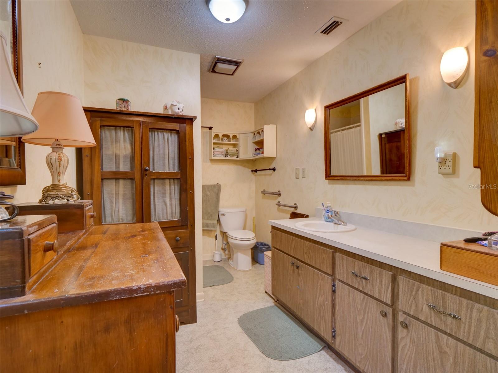 BUSHNELL - Residential