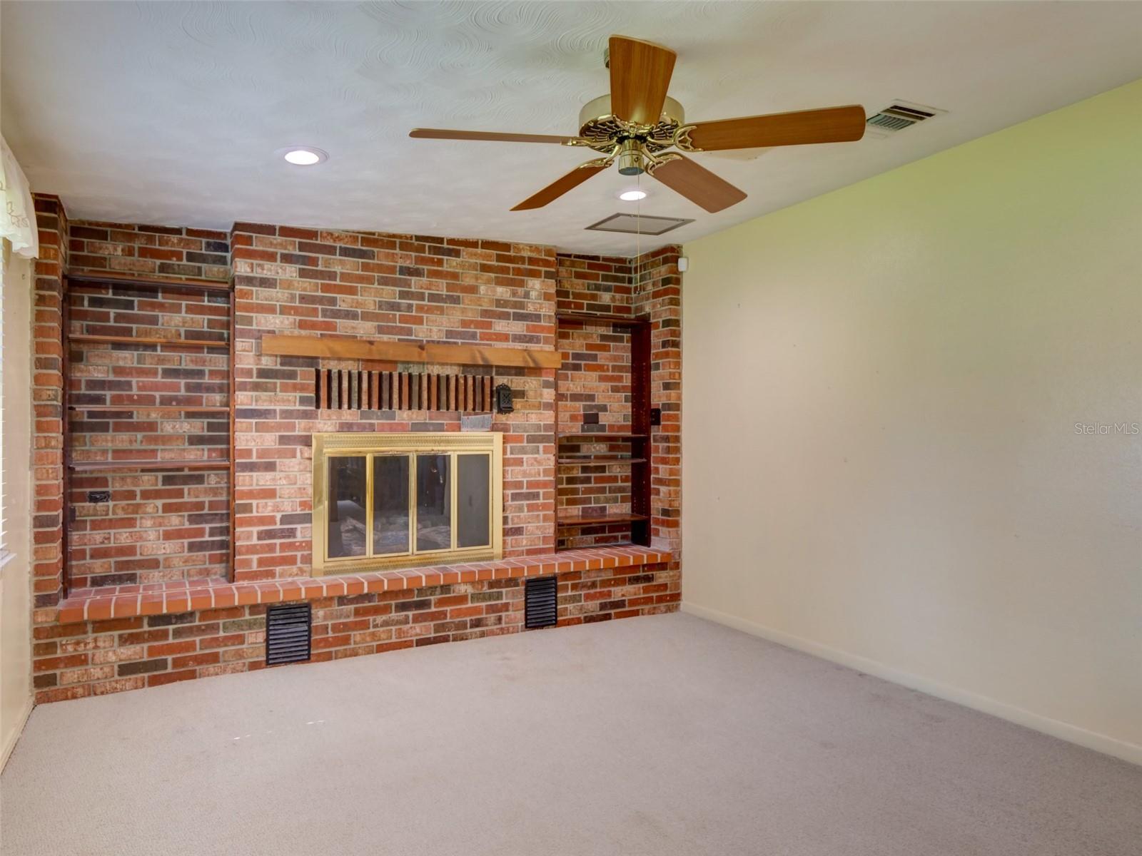 BUSHNELL - Residential