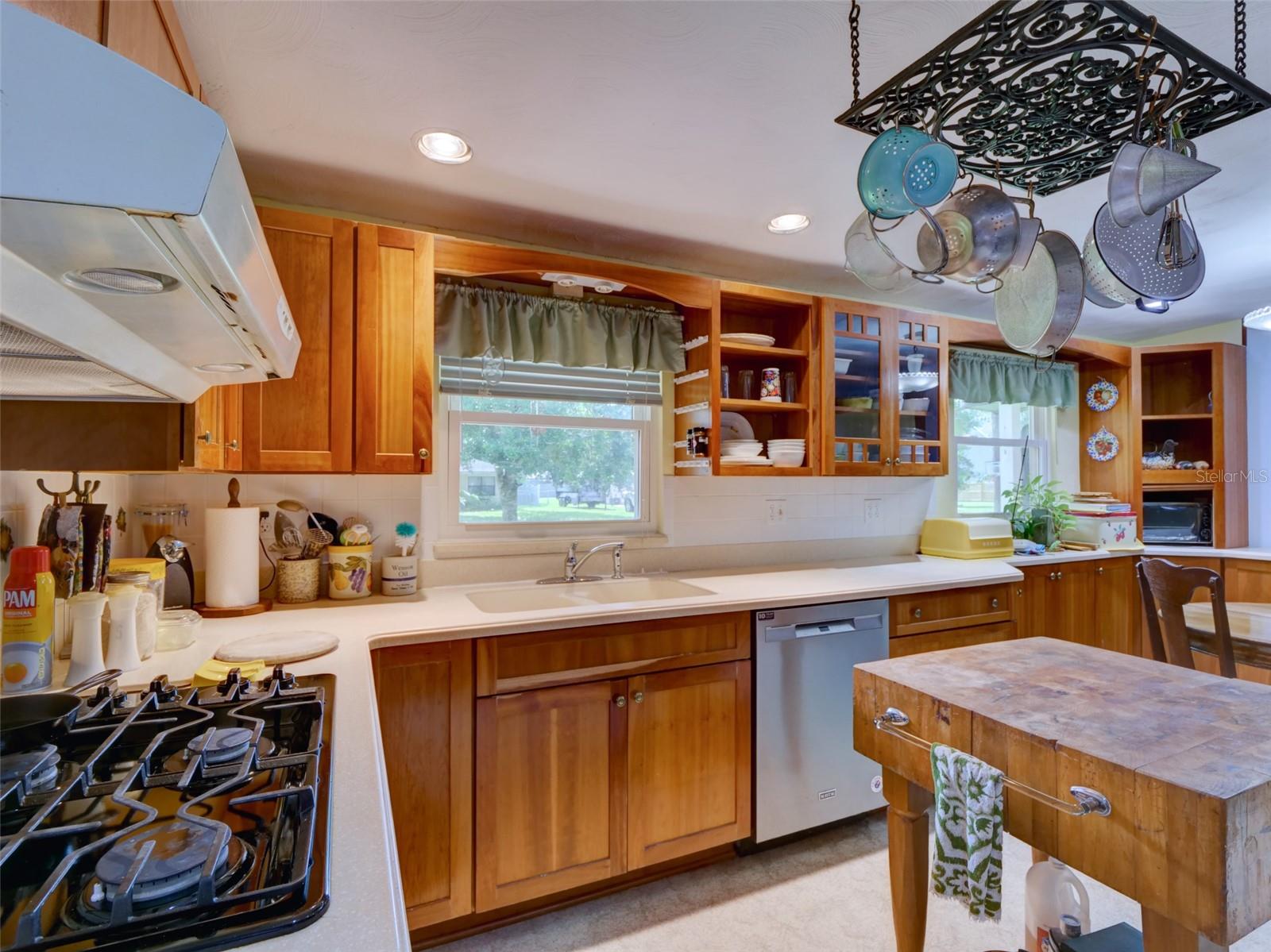 BUSHNELL - Residential