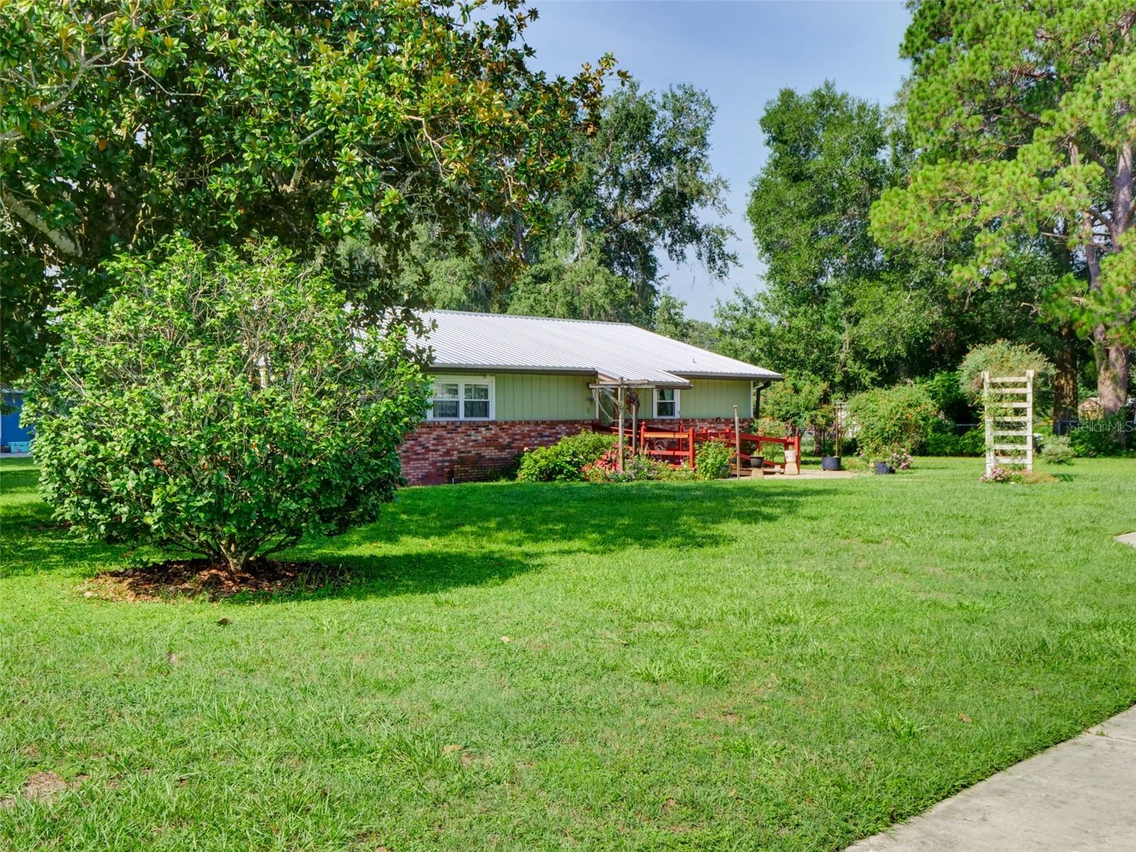 BUSHNELL - Residential