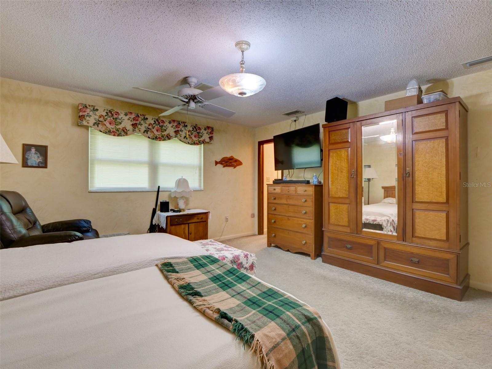 BUSHNELL - Residential