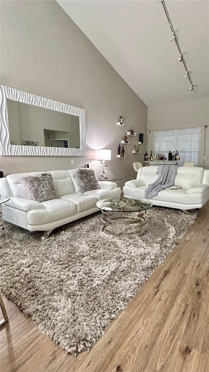LAKE HERON PH 08 09 - Residential Lease