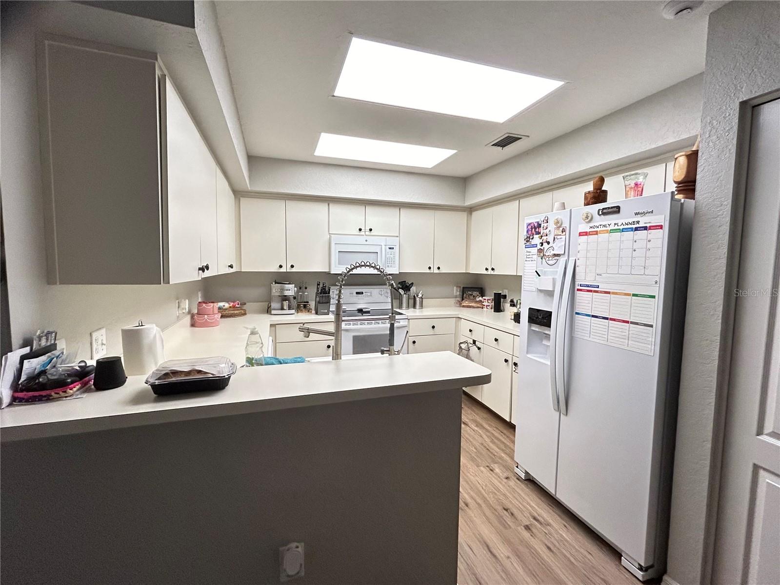 LAKE HERON PH 08 09 - Residential Lease
