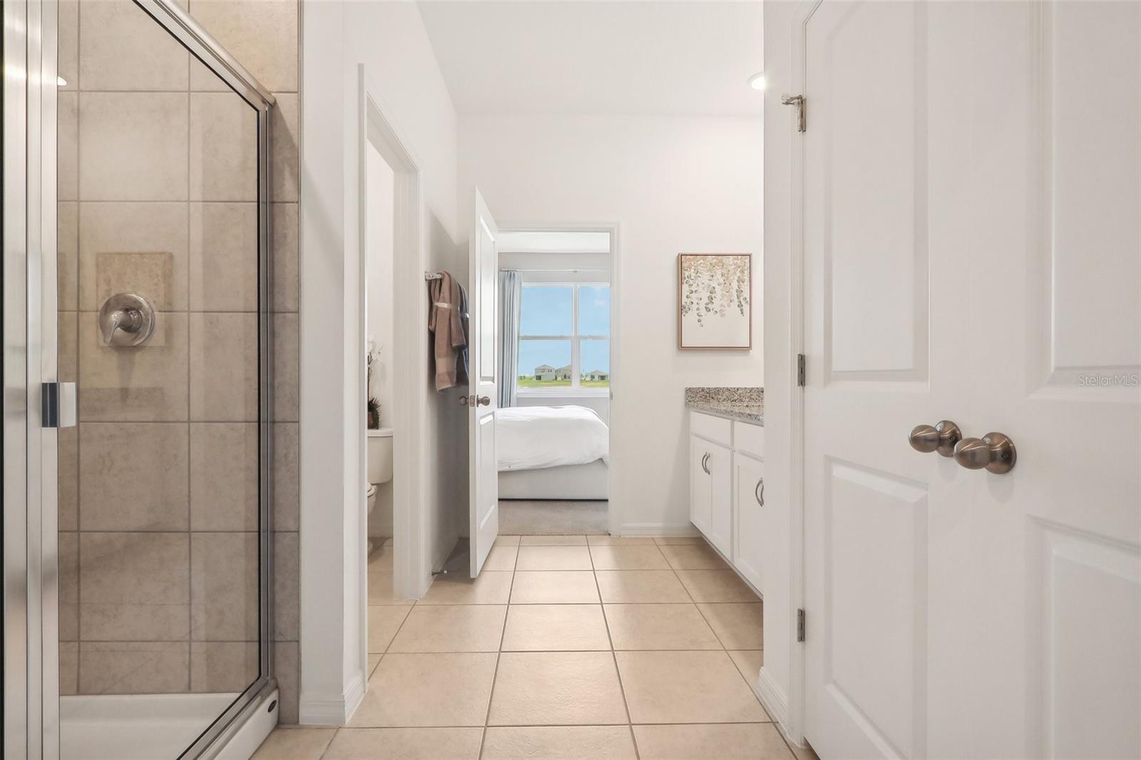 SILVER LAKE POINTE - Residential