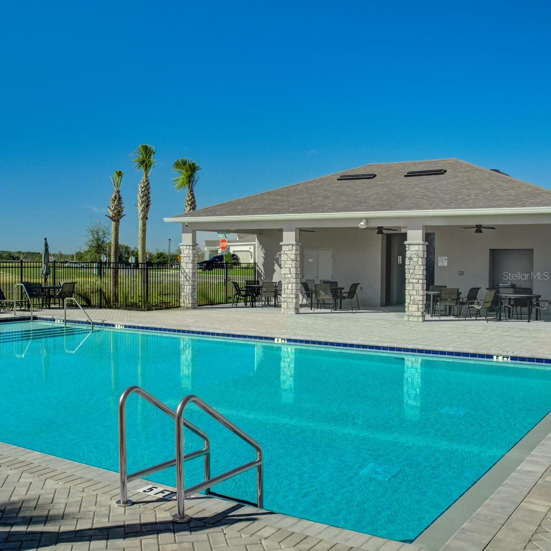 SILVER LAKE POINTE - Residential