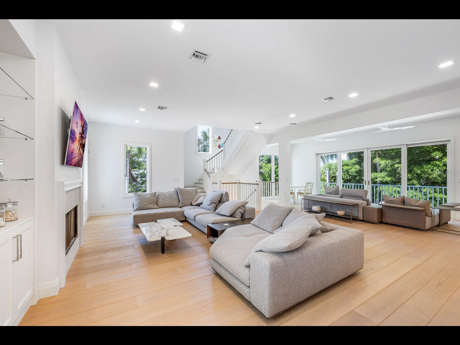 ACREAGE & UNREC - Residential