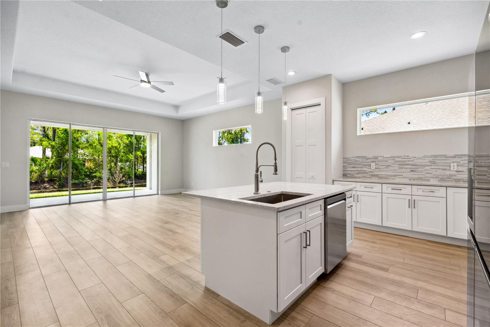 PALM COAST/EASTHAMPTON SEC 34 - Residential Income