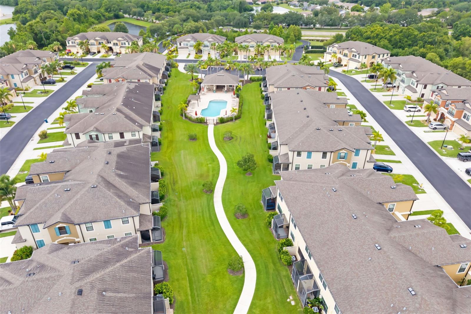 CREEKWOOD TWNHMS - Residential