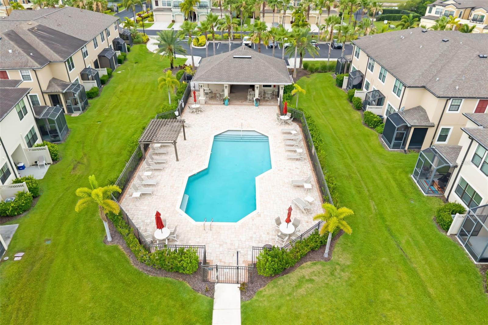 CREEKWOOD TWNHMS - Residential
