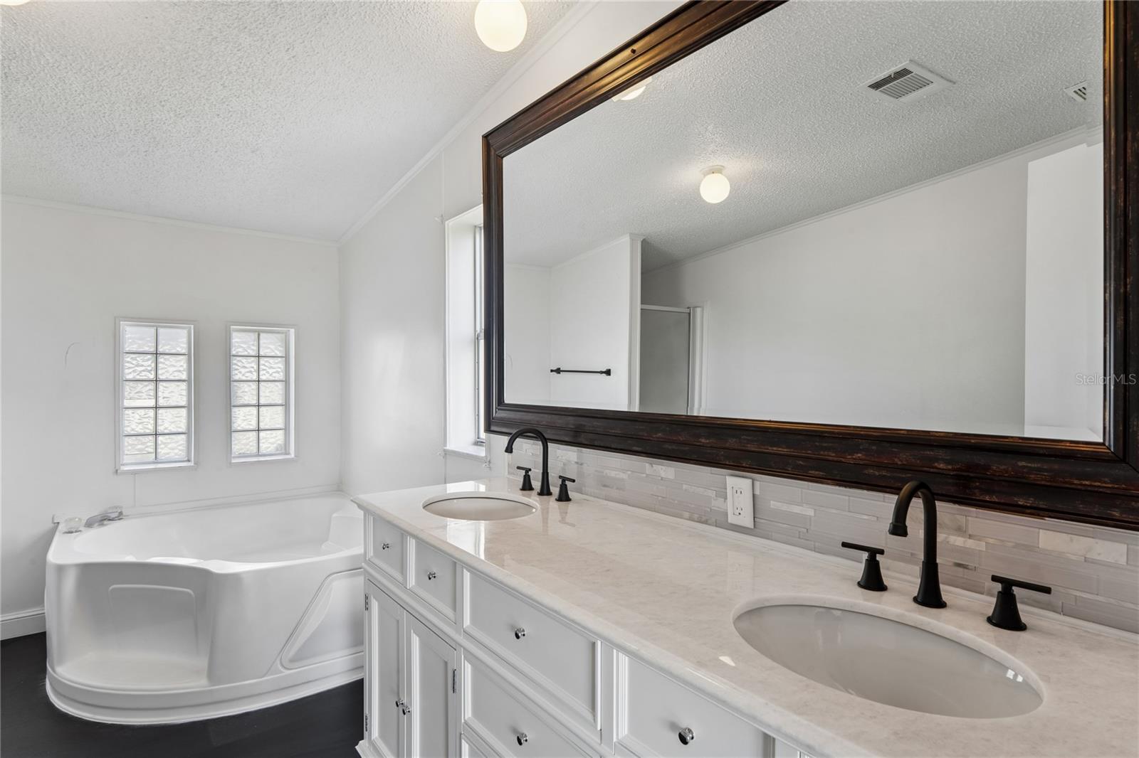 TANGERINE ESTATES - Residential