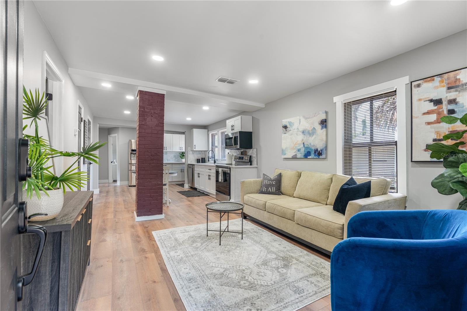 HARRIS E 01/2 BLK 161 DELAND - Residential
