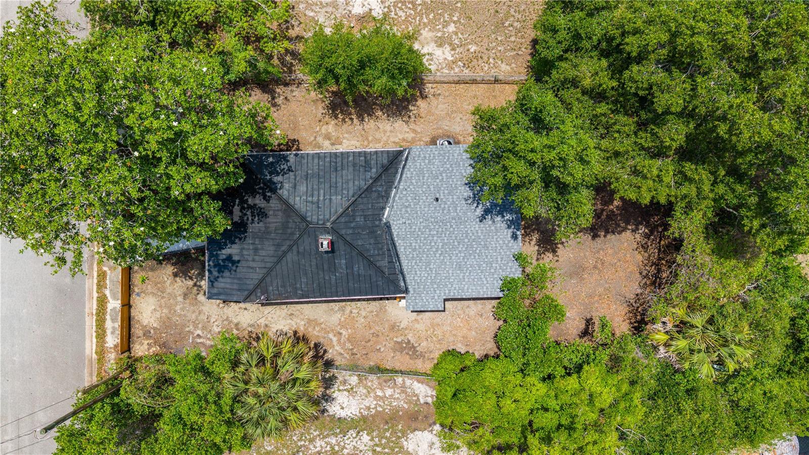 HARRIS E 01/2 BLK 161 DELAND - Residential