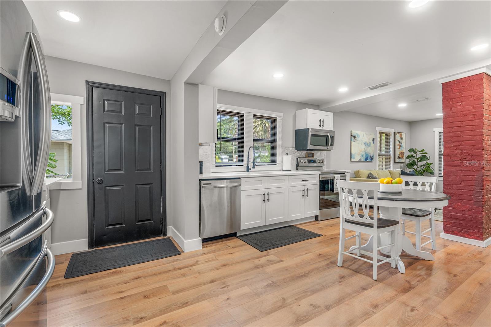HARRIS E 01/2 BLK 161 DELAND - Residential